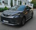 Серый Тойота Сиенна, объемом двигателя 2.5 л и пробегом 92 тыс. км за 38200 $, фото 1 на Automoto.ua