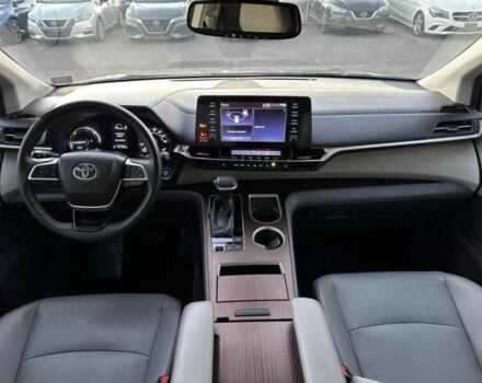 Серый Тойота Сиенна, объемом двигателя 2.5 л и пробегом 12 тыс. км за 17300 $, фото 8 на Automoto.ua