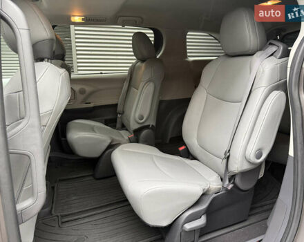 Серый Тойота Сиенна, объемом двигателя 2.5 л и пробегом 91 тыс. км за 41500 $, фото 22 на Automoto.ua