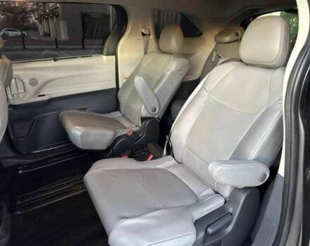 Серый Тойота Сиенна, объемом двигателя 2.5 л и пробегом 12 тыс. км за 17300 $, фото 13 на Automoto.ua