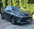 Серый Тойота Сиенна, объемом двигателя 2.5 л и пробегом 91 тыс. км за 42700 $, фото 1 на Automoto.ua