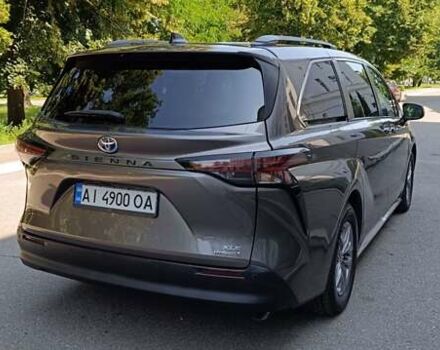 Сірий Тойота Сієнна, об'ємом двигуна 2.49 л та пробігом 91 тис. км за 43500 $, фото 4 на Automoto.ua