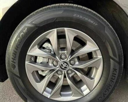 Серый Тойота Сиенна, объемом двигателя 2.5 л и пробегом 12 тыс. км за 17300 $, фото 18 на Automoto.ua