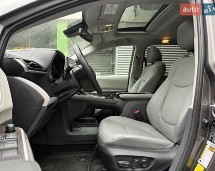 Серый Тойота Сиенна, объемом двигателя 2.5 л и пробегом 91 тыс. км за 41500 $, фото 12 на Automoto.ua