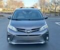 Сірий Тойота Сієнна, об'ємом двигуна 3.5 л та пробігом 48 тис. км за 14000 $, фото 1 на Automoto.ua