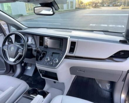 Сірий Тойота Сієнна, об'ємом двигуна 3.5 л та пробігом 48 тис. км за 14000 $, фото 8 на Automoto.ua