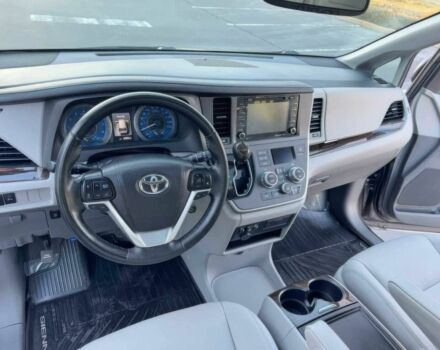 Сірий Тойота Сієнна, об'ємом двигуна 3.5 л та пробігом 48 тис. км за 14000 $, фото 10 на Automoto.ua