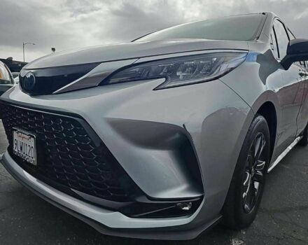 Серый Тойота Сиенна, объемом двигателя 0 л и пробегом 23 тыс. км за 47800 $, фото 4 на Automoto.ua