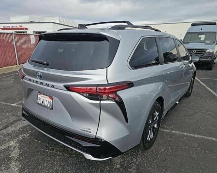 Серый Тойота Сиенна, объемом двигателя 0 л и пробегом 23 тыс. км за 47800 $, фото 3 на Automoto.ua