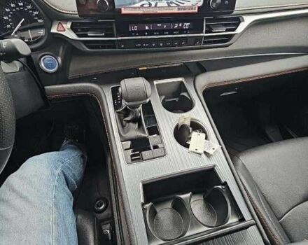 Серый Тойота Сиенна, объемом двигателя 0 л и пробегом 23 тыс. км за 47800 $, фото 5 на Automoto.ua