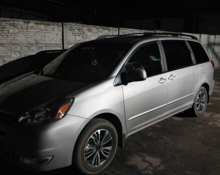 Сірий Тойота Сієнна, об'ємом двигуна 3 л та пробігом 280 тис. км за 10000 $, фото 1 на Automoto.ua