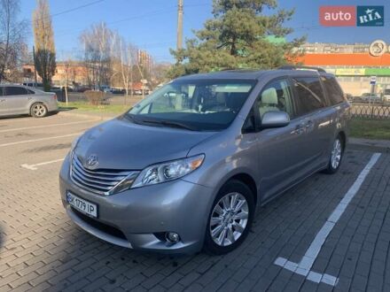 Серый Тойота Сиенна, объемом двигателя 3.5 л и пробегом 227 тыс. км за 13500 $, фото 1 на Automoto.ua