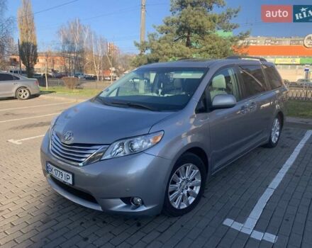 Серый Тойота Сиенна, объемом двигателя 3.5 л и пробегом 227 тыс. км за 13500 $, фото 1 на Automoto.ua