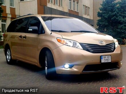 Серый Тойота Сиенна, объемом двигателя 2.7 л и пробегом 18600 тыс. км за 10600 $, фото 1 на Automoto.ua