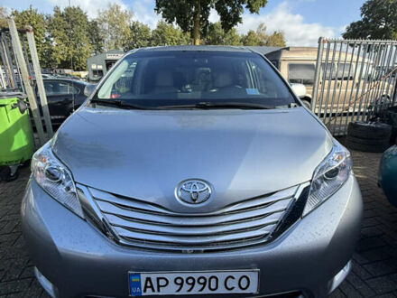 Сірий Тойота Сієнна, об'ємом двигуна 3.46 л та пробігом 250 тис. км за 11500 $, фото 1 на Automoto.ua