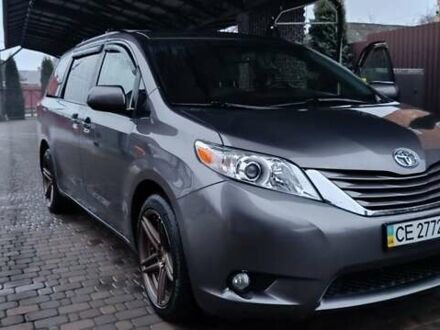 Серый Тойота Сиенна, объемом двигателя 3.46 л и пробегом 120 тыс. км за 20500 $, фото 1 на Automoto.ua