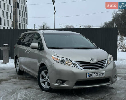 Серый Тойота Сиенна, объемом двигателя 3.5 л и пробегом 132 тыс. км за 20999 $, фото 1 на Automoto.ua
