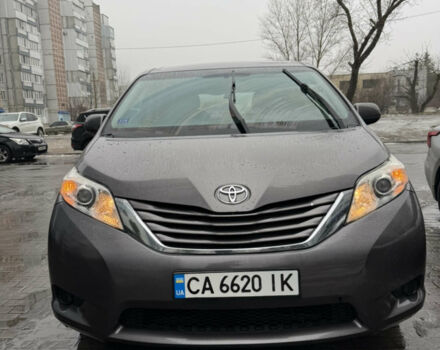Серый Тойота Сиенна, объемом двигателя 3.46 л и пробегом 170 тыс. км за 13999 $, фото 1 на Automoto.ua