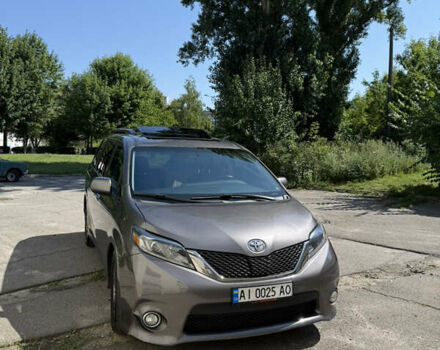 Сірий Тойота Сієнна, об'ємом двигуна 3.46 л та пробігом 186 тис. км за 25000 $, фото 1 на Automoto.ua