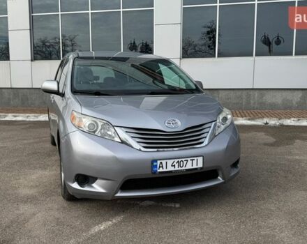 Серый Тойота Сиенна, объемом двигателя 3.5 л и пробегом 148 тыс. км за 16499 $, фото 1 на Automoto.ua