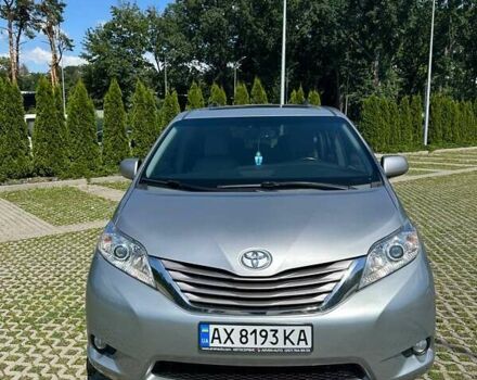 Синій Тойота Сієнна, об'ємом двигуна 3.46 л та пробігом 165 тис. км за 18300 $, фото 2 на Automoto.ua