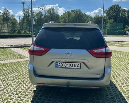 Синій Тойота Сієнна, об'ємом двигуна 3.46 л та пробігом 165 тис. км за 18300 $, фото 4 на Automoto.ua