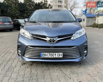Синий Тойота Сиенна, объемом двигателя 3.46 л и пробегом 140 тыс. км за 20900 $, фото 1 на Automoto.ua