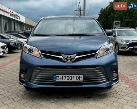 Синий Тойота Сиенна, объемом двигателя 3.46 л и пробегом 140 тыс. км за 22100 $, фото 3 на Automoto.ua