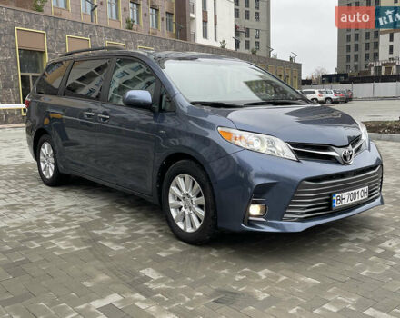 Синій Тойота Сієнна, об'ємом двигуна 3.46 л та пробігом 143 тис. км за 21300 $, фото 3 на Automoto.ua