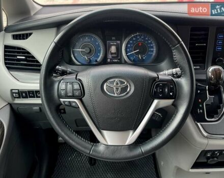 Синий Тойота Сиенна, объемом двигателя 3.46 л и пробегом 140 тыс. км за 22100 $, фото 18 на Automoto.ua