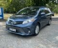 Синий Тойота Сиенна, объемом двигателя 3.5 л и пробегом 140 тыс. км за 24500 $, фото 1 на Automoto.ua