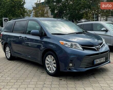 Синий Тойота Сиенна, объемом двигателя 3.46 л и пробегом 140 тыс. км за 22100 $, фото 1 на Automoto.ua