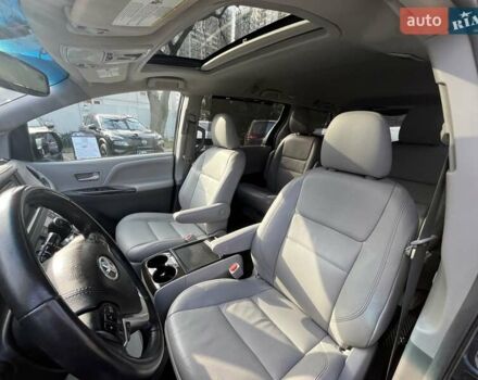 Синий Тойота Сиенна, объемом двигателя 3.46 л и пробегом 140 тыс. км за 20900 $, фото 13 на Automoto.ua