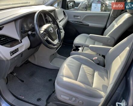 Синий Тойота Сиенна, объемом двигателя 3.46 л и пробегом 140 тыс. км за 20900 $, фото 12 на Automoto.ua