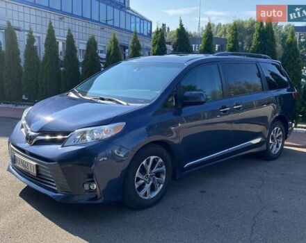 Синий Тойота Сиенна, объемом двигателя 3.46 л и пробегом 223 тыс. км за 22900 $, фото 3 на Automoto.ua