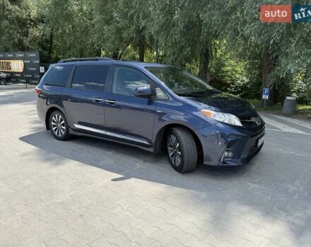 Синий Тойота Сиенна, объемом двигателя 3.46 л и пробегом 127 тыс. км за 31000 $, фото 3 на Automoto.ua