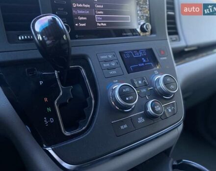 Синий Тойота Сиенна, объемом двигателя 3.46 л и пробегом 223 тыс. км за 22900 $, фото 10 на Automoto.ua