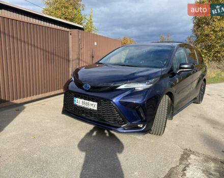 Синий Тойота Сиенна, объемом двигателя 2.49 л и пробегом 103 тыс. км за 47000 $, фото 1 на Automoto.ua