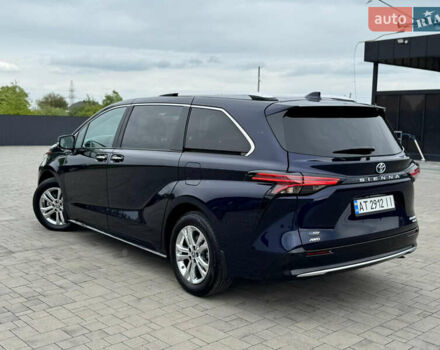 Синий Тойота Сиенна, объемом двигателя 2.49 л и пробегом 16 тыс. км за 59500 $, фото 5 на Automoto.ua