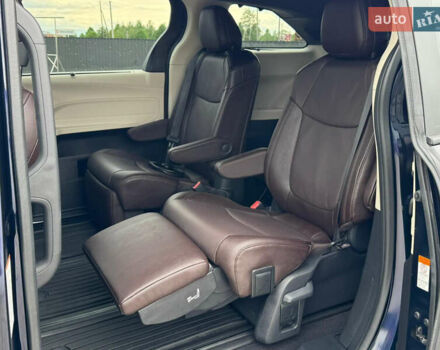 Синий Тойота Сиенна, объемом двигателя 2.49 л и пробегом 16 тыс. км за 59500 $, фото 53 на Automoto.ua