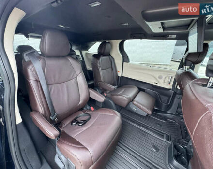 Синий Тойота Сиенна, объемом двигателя 2.49 л и пробегом 16 тыс. км за 59500 $, фото 23 на Automoto.ua