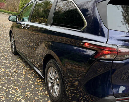 Синий Тойота Сиенна, объемом двигателя 2.49 л и пробегом 20 тыс. км за 62500 $, фото 23 на Automoto.ua