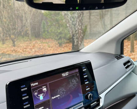 Синий Тойота Сиенна, объемом двигателя 2.49 л и пробегом 20 тыс. км за 62500 $, фото 5 на Automoto.ua