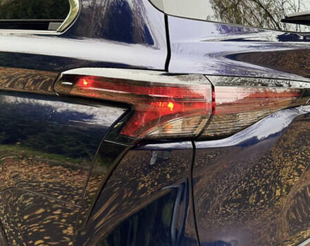 Синий Тойота Сиенна, объемом двигателя 2.49 л и пробегом 20 тыс. км за 62500 $, фото 31 на Automoto.ua