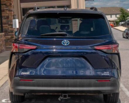 Синий Тойота Сиенна, объемом двигателя 2.5 л и пробегом 21 тыс. км за 26000 $, фото 4 на Automoto.ua