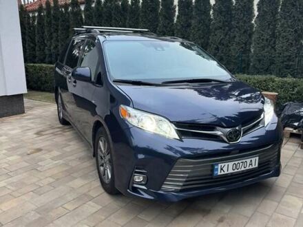 Тойота Сиенна 2019 в Киеве на Automoto.ua Синий Тойота Сиенна, объемом двигателя 3.46 л и пробегом 135 тыс. км за 30000 $, фото 1 на Automoto.ua