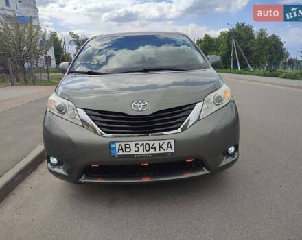Зелений Тойота Сієнна, об'ємом двигуна 3.5 л та пробігом 295 тис. км за 16500 $, фото 2 на Automoto.ua