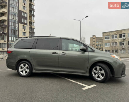 Зеленый Тойота Сиенна, объемом двигателя 3.5 л и пробегом 167 тыс. км за 23500 $, фото 8 на Automoto.ua