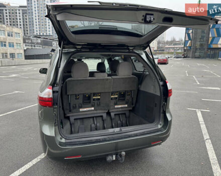 Зеленый Тойота Сиенна, объемом двигателя 3.5 л и пробегом 167 тыс. км за 23500 $, фото 29 на Automoto.ua