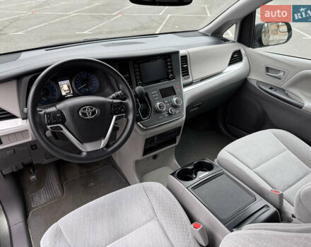 Зеленый Тойота Сиенна, объемом двигателя 3.5 л и пробегом 167 тыс. км за 23500 $, фото 13 на Automoto.ua